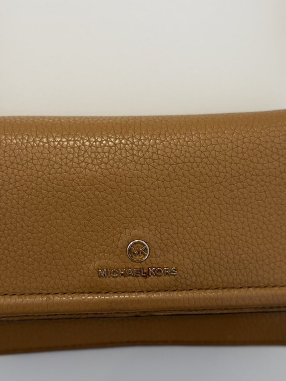 Michael Kors Pebbled Leather Wallet Crossbody โ Luggage Tan ๐ - Picture 2 of 8
